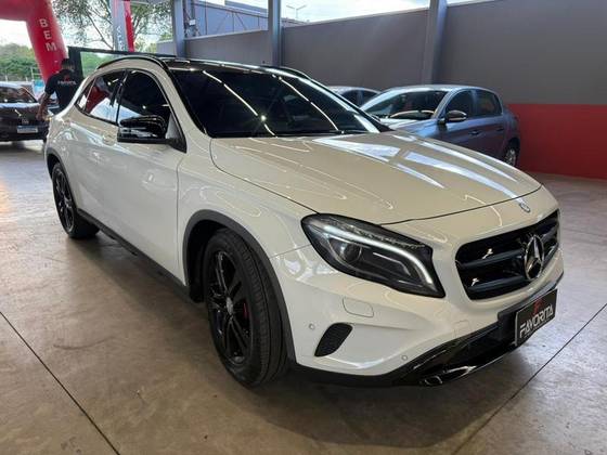 MERCEDES-BENZ GLA 250 2.0 16V TURBO GASOLINA SPORT 4P AUTOMÁTICO MERCEDES-BENZ GLA 250 2.0 16V TURBO GASOLINA SPORT 4P AUTOMÁTICO